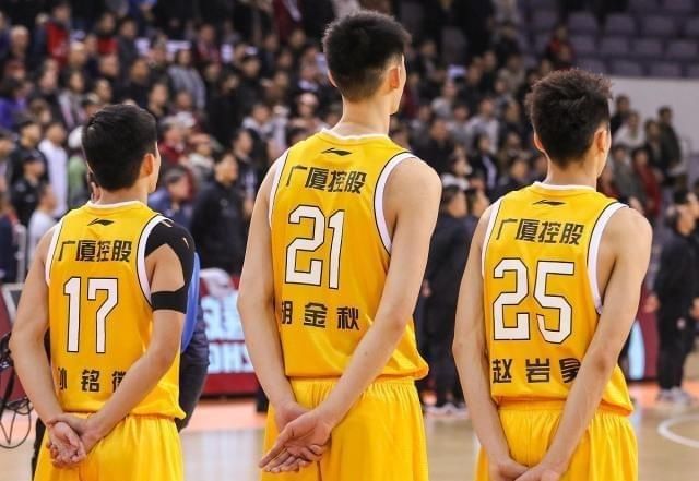  徐咏|徐咏后的国内最强“扣篮王”，曾为23次“背靠背”拼到医院