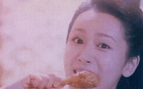  鸡腿|为何说“傻白甜”不是谁都能演好？看李沁和杨紫同吃鸡腿，就懂了
