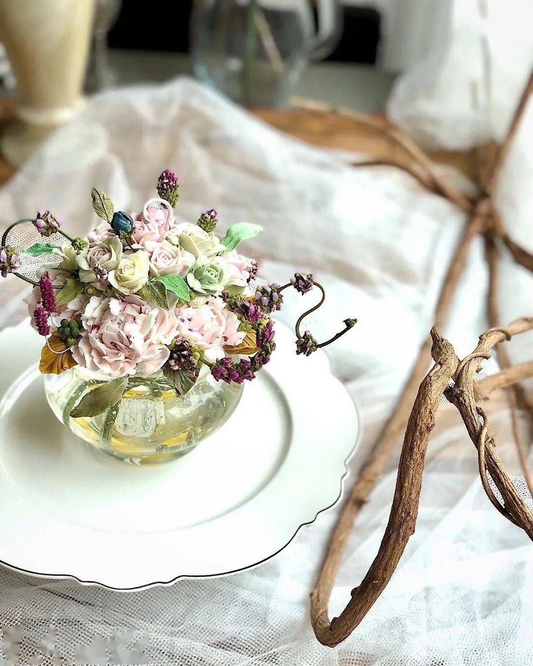 包袱蛋糕|脑洞太大韩国小姐姐晒神秘蛋糕,引百万粉丝每天催更太美了,每一张都让我流口水…