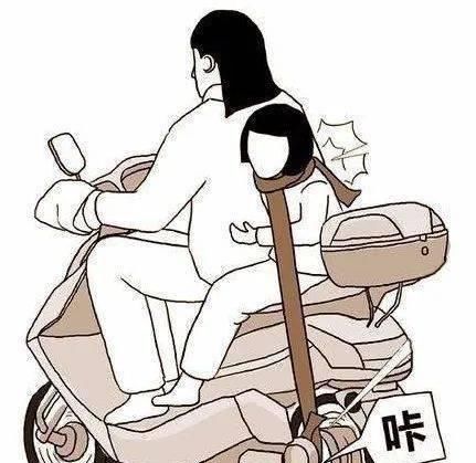  卡车|顺德一女孩脚卡车轮内，骑车带孩子的家长要注意！