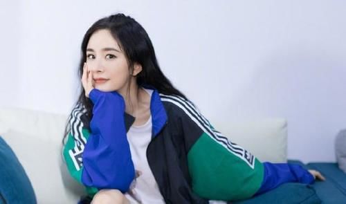  破浪的姐姐|《不愧是姐姐》官宣，众人期待杨幂加入，模仿《浪姐》惹争议