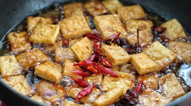  豆制品|比肉还好吃的零食，蜜汁豆干，做法简单，营养美味，好吃到不停口