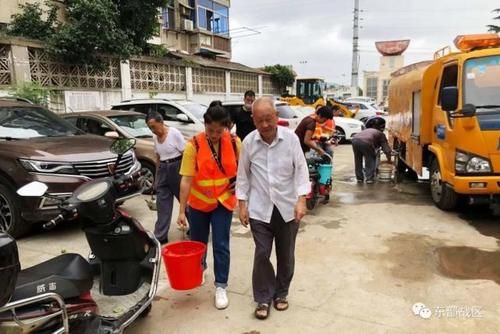  女兵|这个女兵了不起，休假期间转战多个点位抗洪！