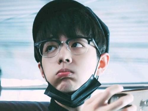  丢失|肖战恐丢失央视中秋资源？呼声高但抵制强，黑粉对其依旧不依不饶