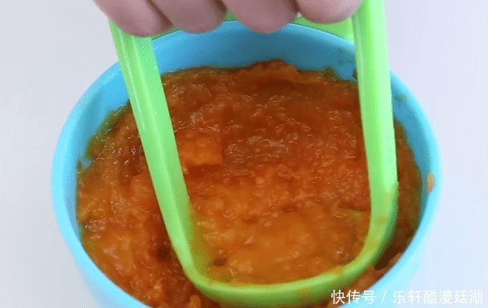 美食|分享一款奶香口味的南瓜小米粥,甜香味美又营养,孩子特喜欢