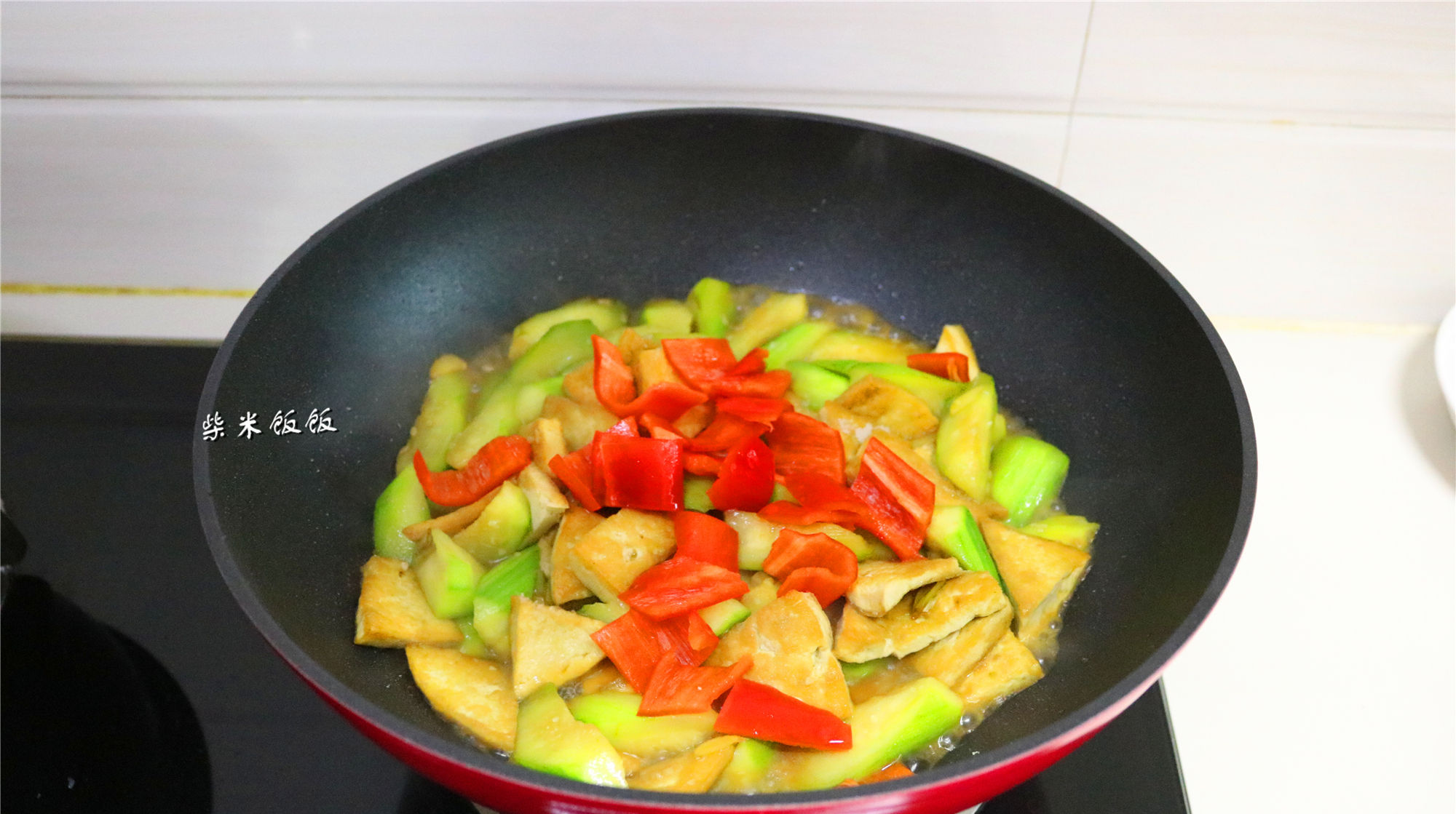  马上|这蔬菜马上下市了，趁能买到赶快吃，和豆腐一起烧，真香