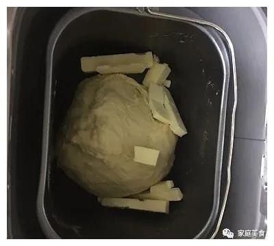 沙拉|芝士沙拉香肠蛋汉堡，自己动手做的汉堡包，吃起来特别香