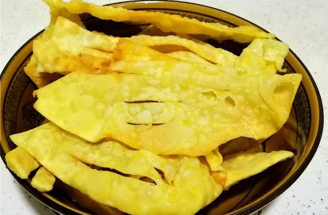 火腿肠|家庭版杂粮煎饼的好吃做法，酥脆可口，比外面买的还好吃。