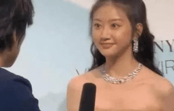  精修图中|央视“照妖镜”有多牛？当看到景甜的真实颜值，网友：人间富贵花去哪了？