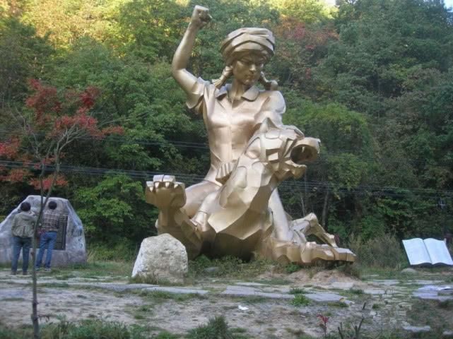 同伴|“打豹英雄”陈传香：为救同伴，徒手打死金钱豹，后来生活怎么样