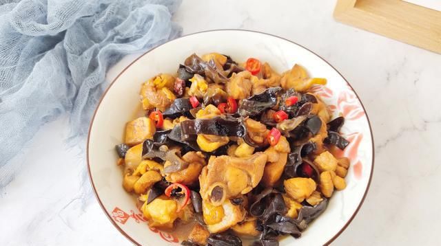 大人|夏天吃肉就吃它,蒸一蒸10分钟出锅,又鲜又营养,大人孩子都爱吃