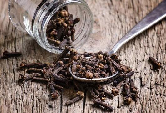 外面|家常卤肉时,无需太多香料,这4味就够了,卤出来的肉香嫩入味