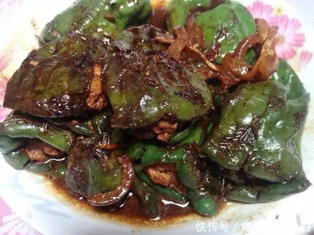 入味|饭店大厨透露做虎皮青椒,别直接下油锅否则不“起皮”不入味