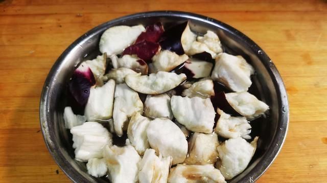  好吃|黄瓜和它是搭档，一蒸一拌，爽口解馋，简单省事，好吃停不下筷子