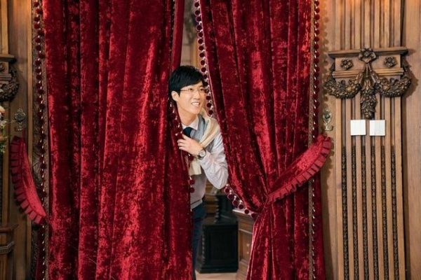  观众|《笑起来真好看》常远：他是喜剧辅导员，也是快乐承包者