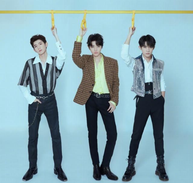  设计|TFBOYS官方logo疑似被奶茶店抄袭，图案相似度极高，还注册商标