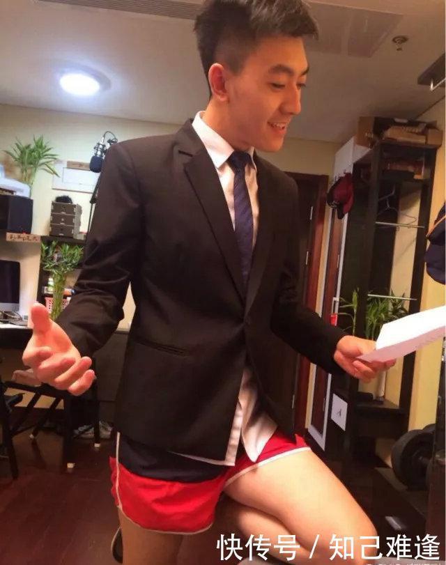 台下|央视主持人台上严谨敬业,谁知道他们台下多接地气