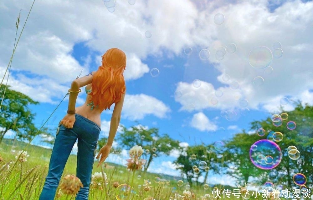 艾斯|手办的最新打开方式,真正的“跨次元壁”,心疼身处烈火中的艾斯