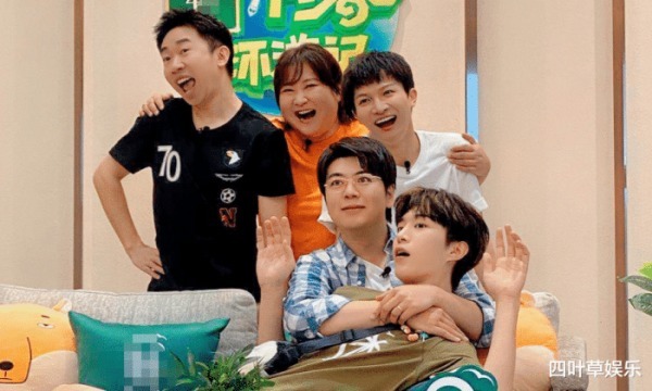 海报|《青春环游记》还在热播,范丞丞又有综艺定档,海报C位实至名归