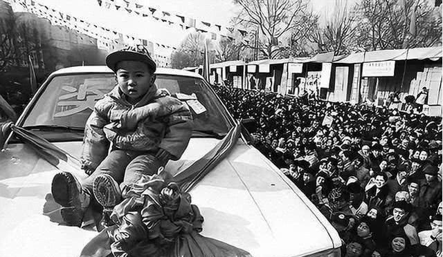 全民|90年代全民“彩票热”：2元就可以抽到桑塔纳？其实是一个大骗局