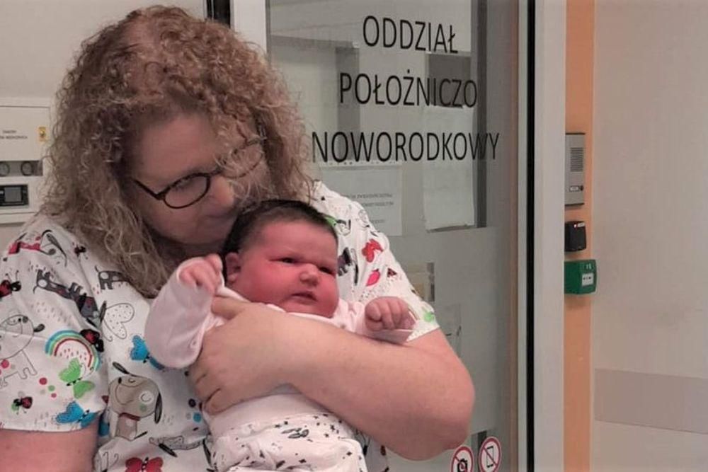 史以来最重|女子生下14斤重巨婴,接生医生惊呼:没想到这么大