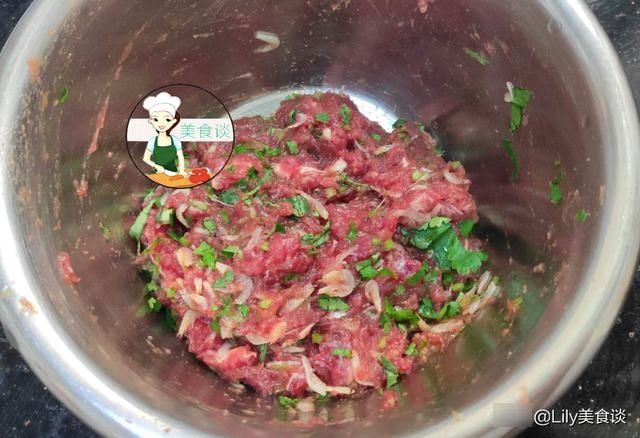  牛肉虾皮云|三伏天吃饺子，韭菜靠边站，最爱这个馅，鲜香营养低脂肪，吃不够