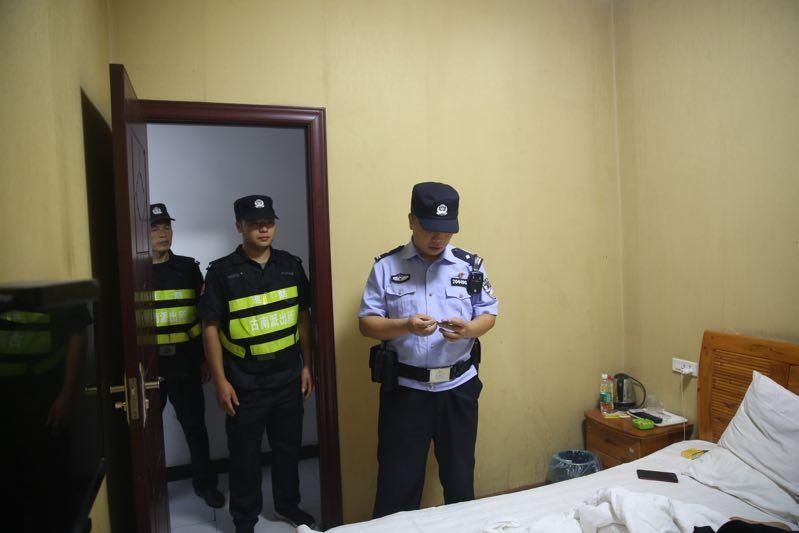 治安|綦江：警方开展中秋国庆节前集中清查行动