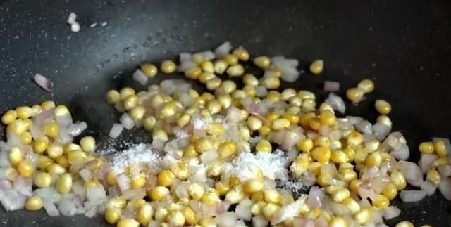  小饼|这小饼吃，外酥里鲜，比吃肉强多了