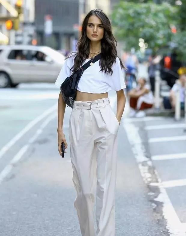  瘦显|来见识一下阔腿裤2.0升级版：显瘦显腿长，必备不后悔