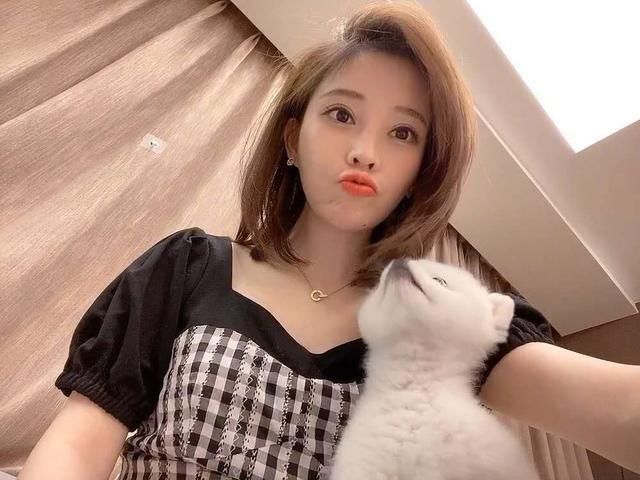 喜欢|范丞丞最喜欢的两个女人曝光，最喜欢的女歌手是冯提莫？