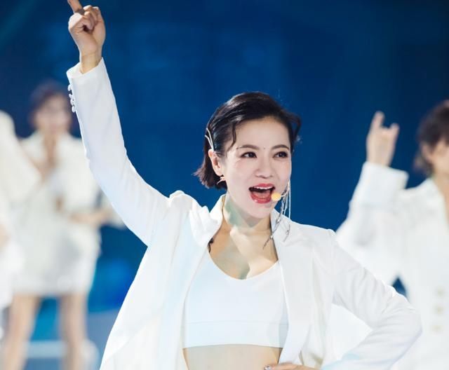  阿朵|“姐姐”面对淘汰态度不同，沈梦辰称还想回来，阿朵忙着帮人拉票