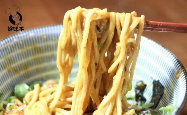  进去|纽约第一家日式油泼面+宝藏小酒馆新张！进去的居然都被上了一课？