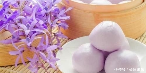 面粉|蒸馒头时多加一点糖,能使面粉加速发酵且馒头口感更佳