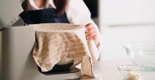  更具|黑芝麻汤种豆浆吐司，低糖高钙又养生，关键食材让豆香味更具风味