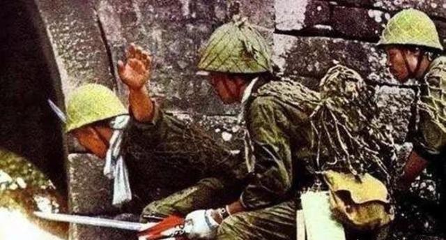 找回|机密文件丢失,刚找回却正好碰到日军,两名小战士的结局让人泪奔