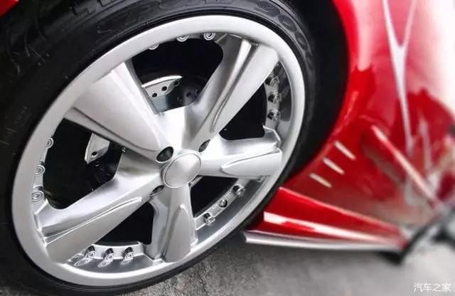  路面|雨天安全驾驶，这几点一定不要忽略！