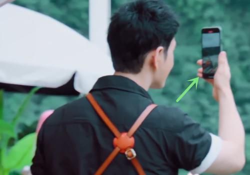  视频|黄晓明与儿子开视频，当镜头转到手机上那一刻，人物看得很清楚