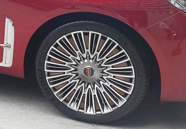 红旗汽车|红旗设计渐入佳境,H9“红白金”加长版亮相!BBA有麻烦了