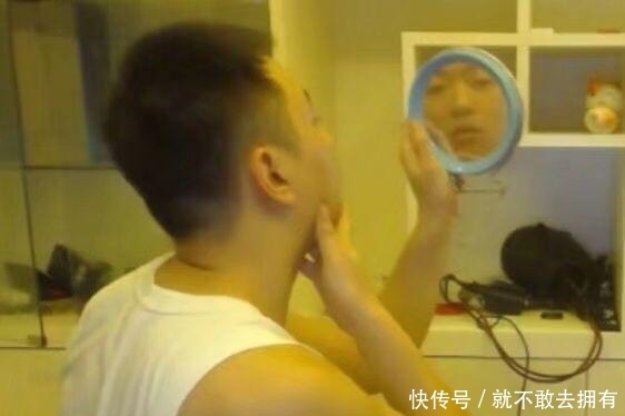 节目|药水哥遭淘汰后意难平,发视频喊话吴亦凡:所以爱会消失吗?