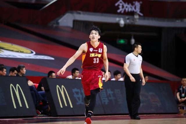  今日|今日图集：三分神射手吴前