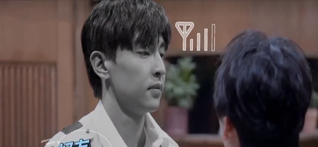  吓到|邓伦一把抱住杨幂，谁注意他的手干了什么？暴露两人真实关系