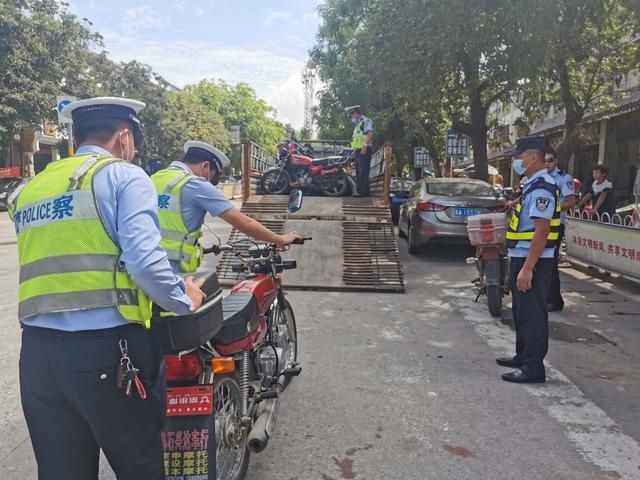 派出所|琼中公安局湾岭派出所查扣非法改装违法驾驶摩托车20辆