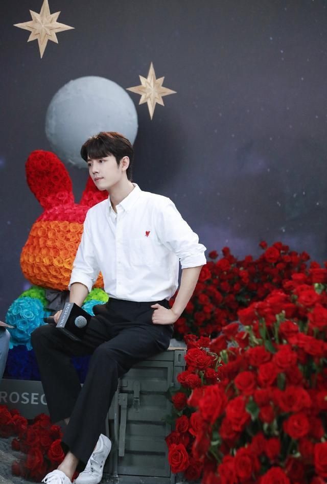  粉丝|肖战那句“我回来了”，让肖战粉丝感动，期待《余生请多指教》！