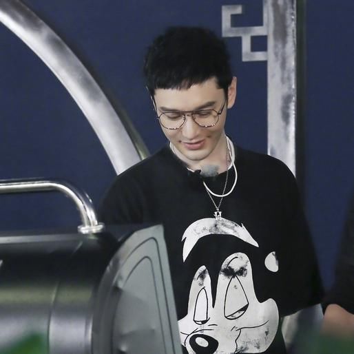  黄店长|黄晓明发长文告别中餐厅上热搜了？到底是怎么回事