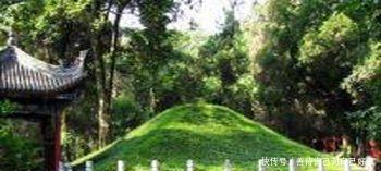 武侯墓|诸葛亮陵墓1700年无人敢盗,只因坟边大树太神秘了!