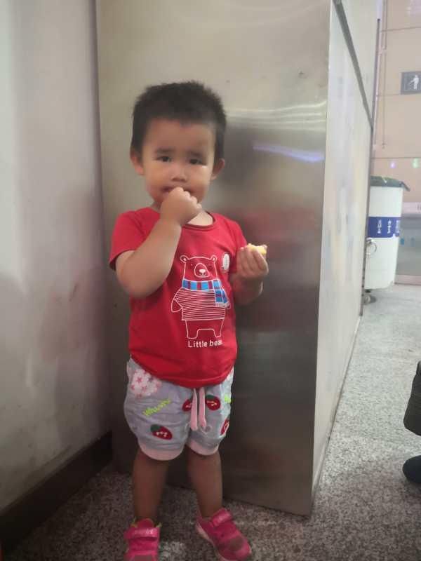  小朋友|这个小朋友你认识吗？快帮忙寻找她的家人