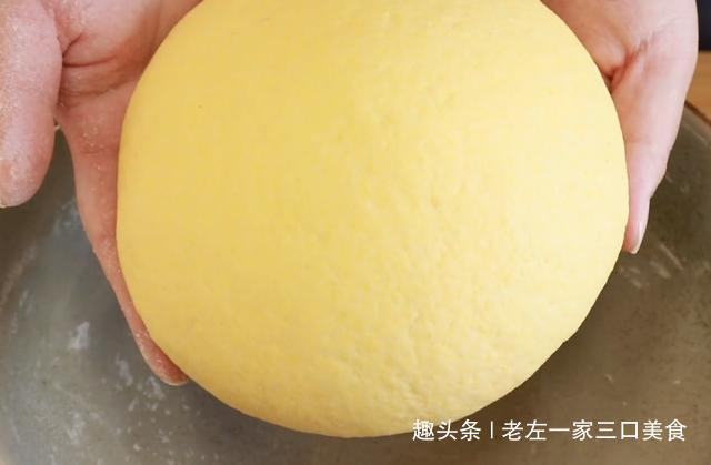 发面|玉米面发糕简单快速的做法不用发面，一次成型，蓬松宣软不发粘