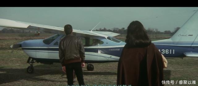 不温不火|电影《追捕》故事,在日本不温不火,删减的内容里有什么