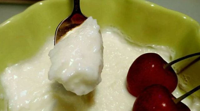  皮蛋|只花5块钱就能做出清凉可口的双皮蛋奶，抓紧学起来！