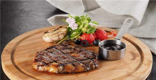 专业|一起打卡牛排的不同吃法，学会这些知识点，你也可以做个专业吃货